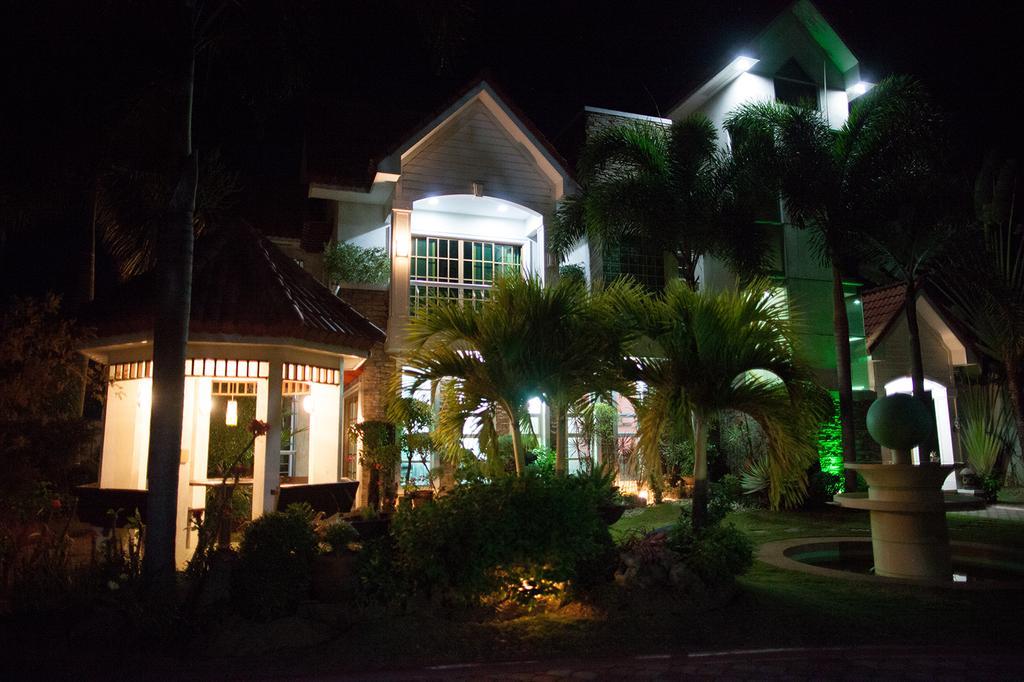 Sir Nico Guesthouse And Resort Plaridel  Exterior foto