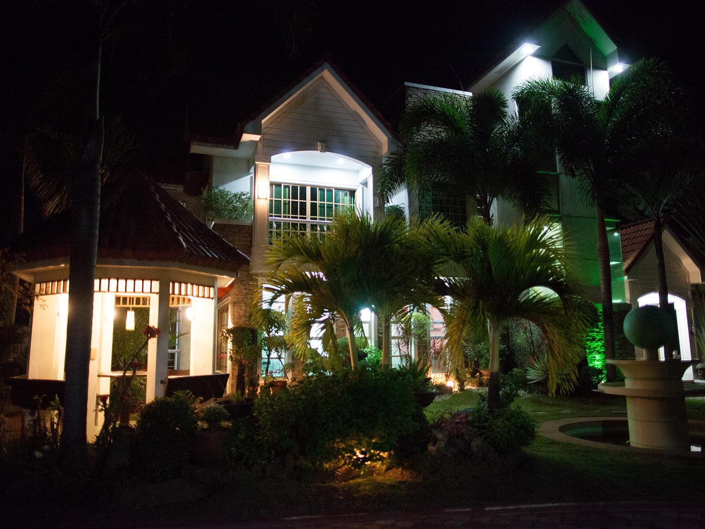 Sir Nico Guesthouse And Resort Pulilan Exterior foto